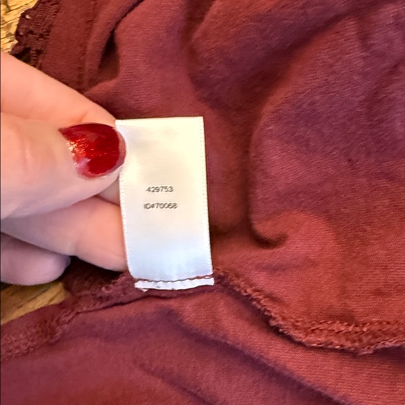 LOFT Outlet Maroon Burgundy Textured Sleeveless Tank Top Woman's Medium - Picture 13 of 13